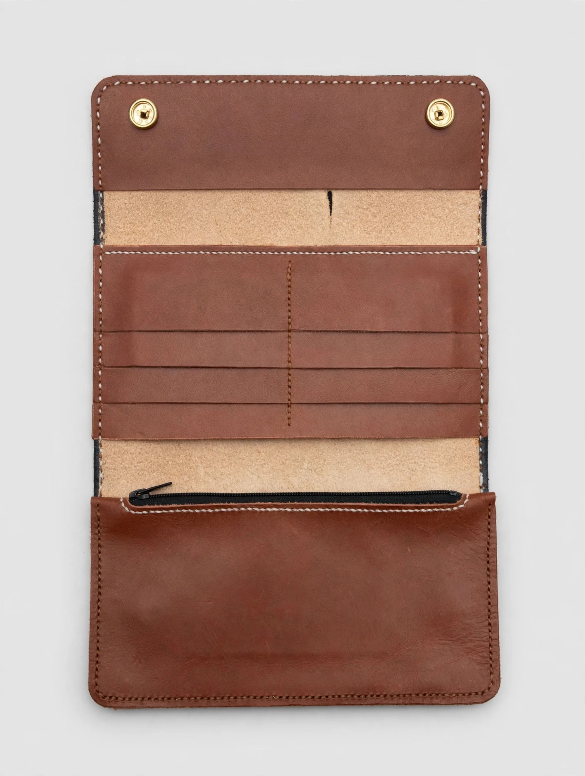 Clutch wallet interior layout
