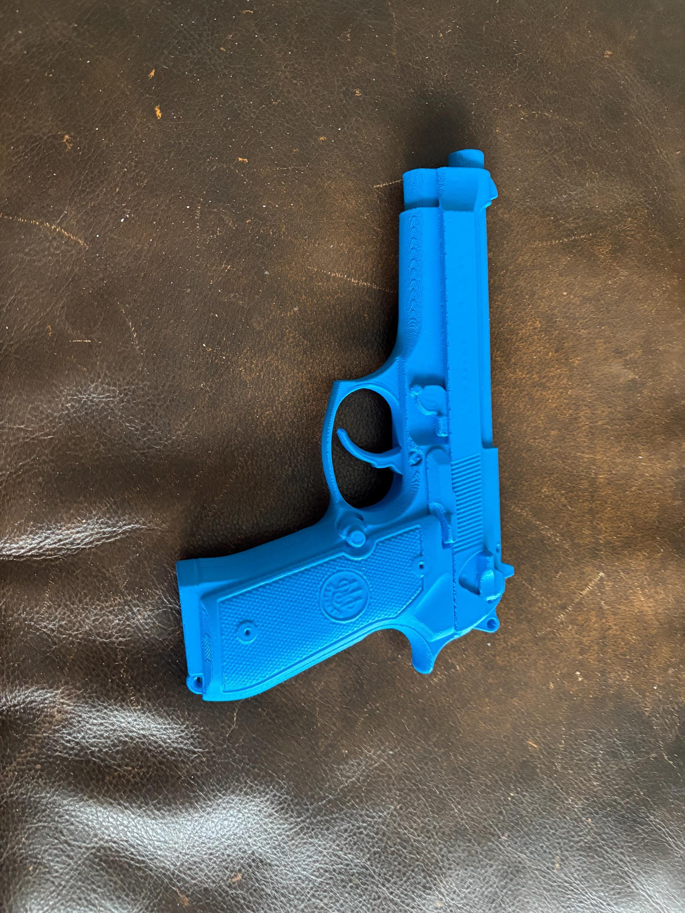 Beretta 92FS/M9 9mm 1:1 model/replica pistol for leather holster making