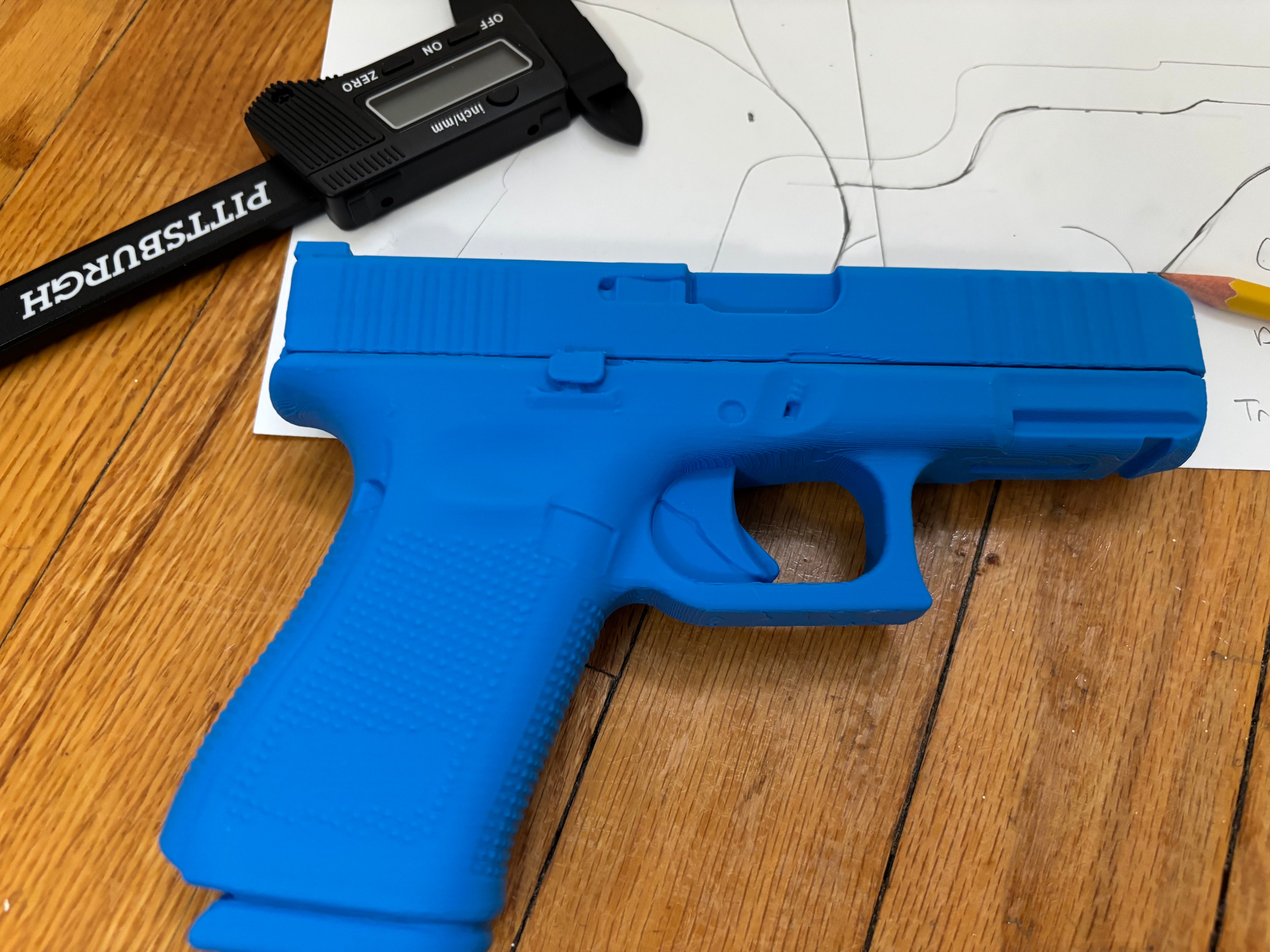 Glock 19 Gen 5 9mm 1:1 model/replica pistol with sight channel and sight channel tool for leather holster making