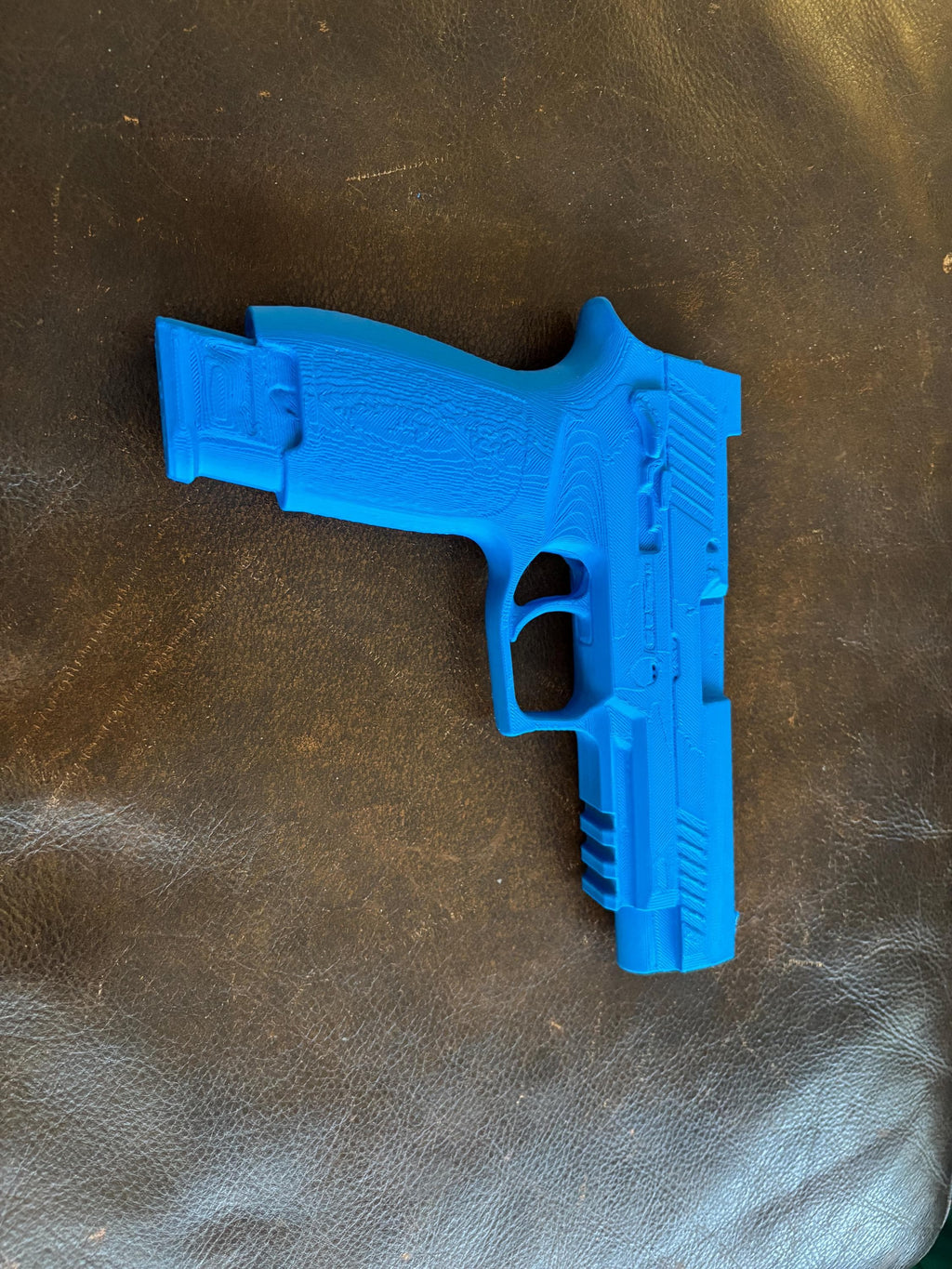 Sig P320 / M17 1:1 model for leather holster making